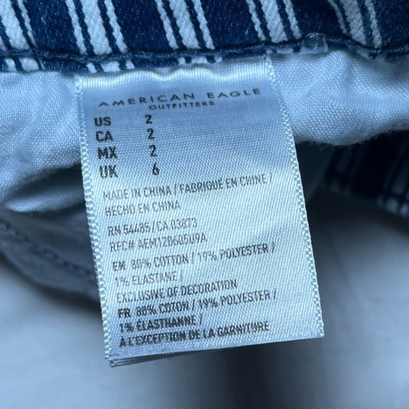 American Eagle size 2 Hi-Rise Shortie Dark Blue and White Striped Denim Shorts - Picture 9 of 9